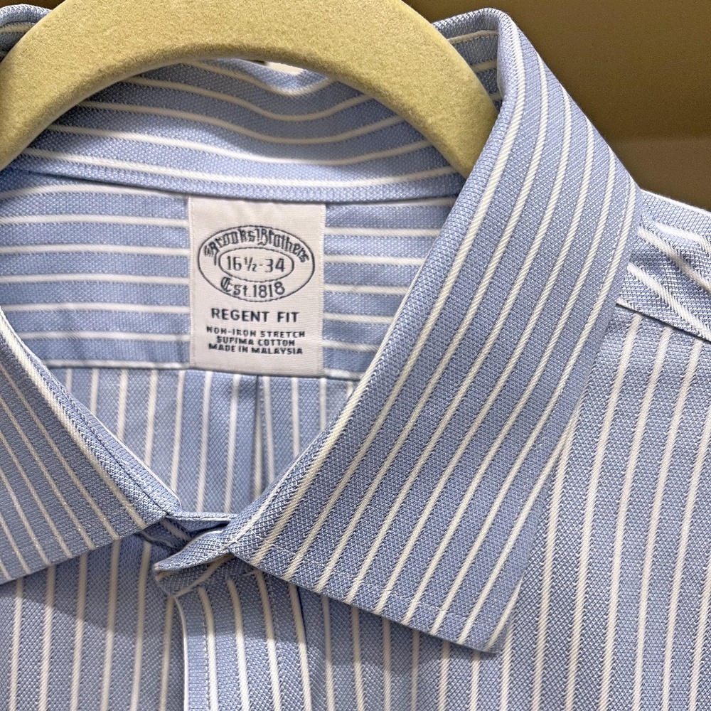 Brooks Brothers Dress Shirt Regent Fit 16.5-34 Lt. Blue w/ striped Spread Collar